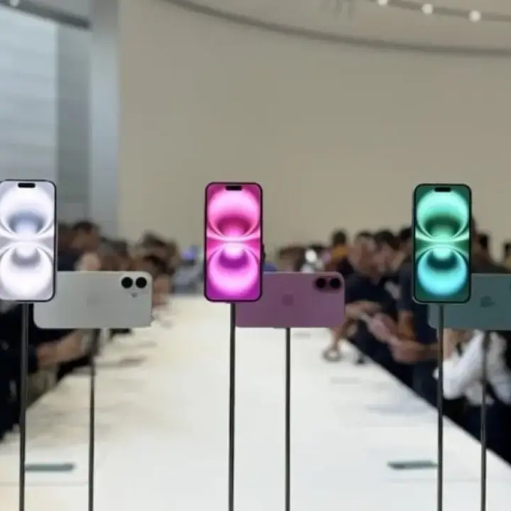 Apple Akan Rilis iPhone 18 dalam Dua Tahap
