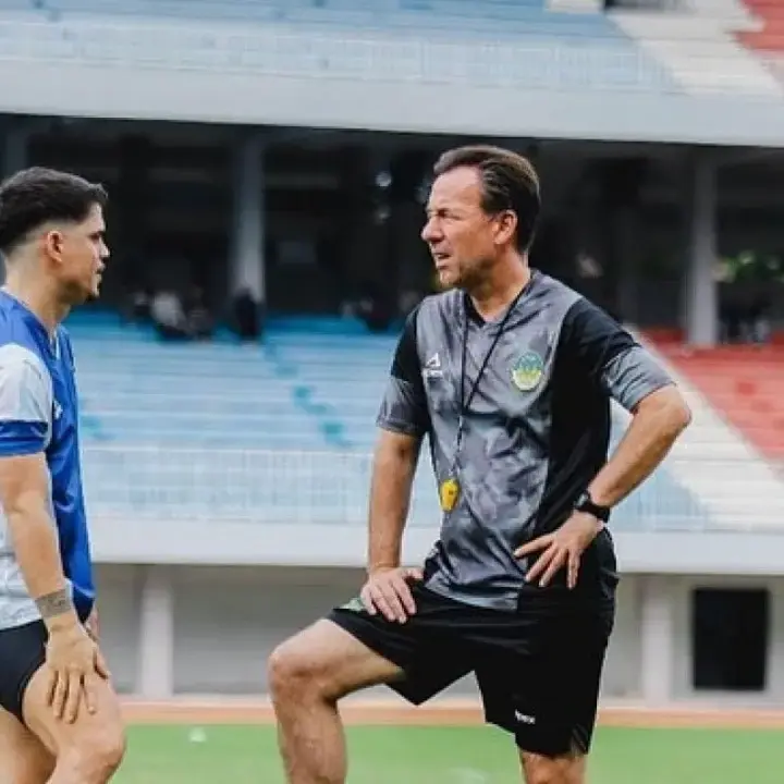 Kekompakan PSIM Yogyakarta Bawa Tim ke Puncak Klasemen BRI Super League