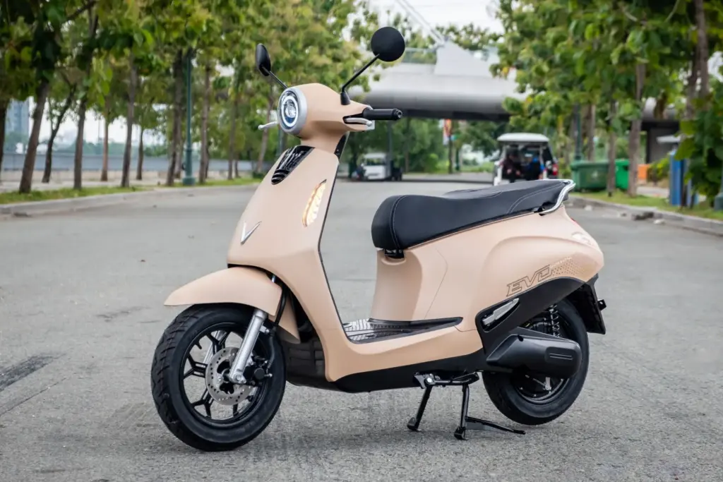 Desain Vinfast Evo Grand