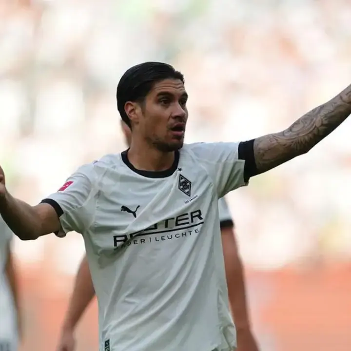 Kevin Diks Optimistis Monchengladbach Raih Kemenangan  Perdana di Kandang Union Berlin