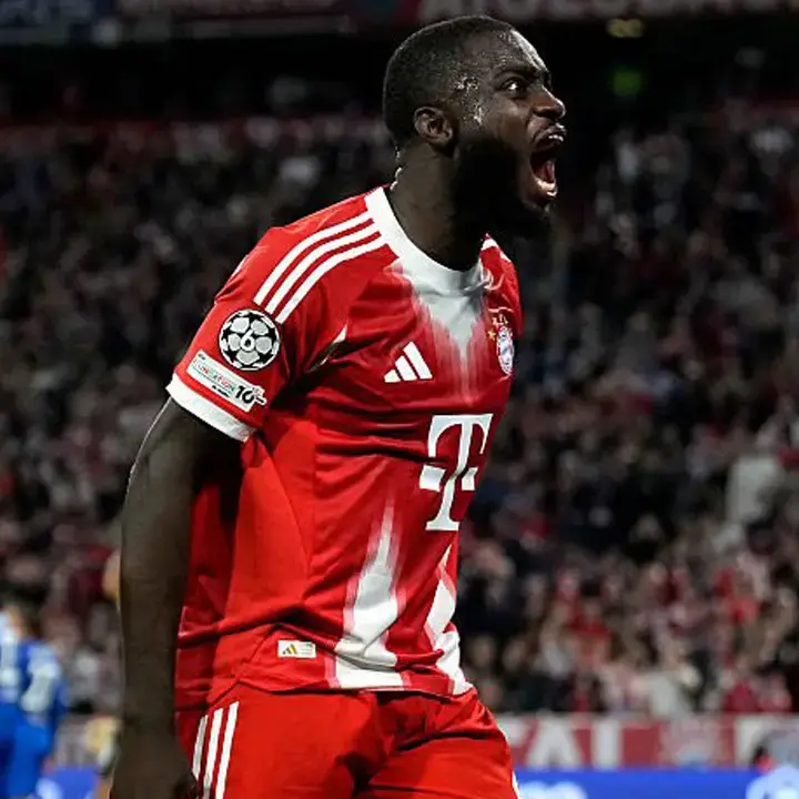 Bek Bayern Munchen Masuk Radar Transfer Manchester United