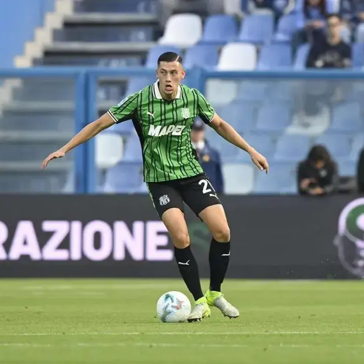 Jay Idzes Minta Sassuolo Segera Bangkit Usai Tumbang dari AS Roma