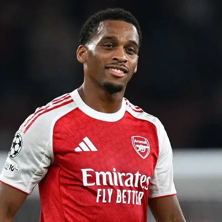 Jurrien Timber Dapat Kepercayaan Penuh dari Mikel Arteta, Kontrak Baru di Depan Mata