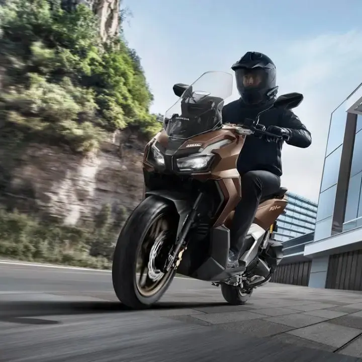 Rincian Biaya Kepemilikan Honda ADV160 RoadSync 2025, dari Bensin hingga Servis