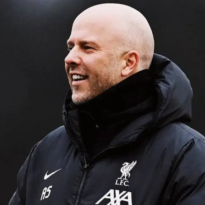 Arne Slot Harus Ambil Langkah Penting Jika Ingin Menyelamatkan Masa Depannya di Liverpool