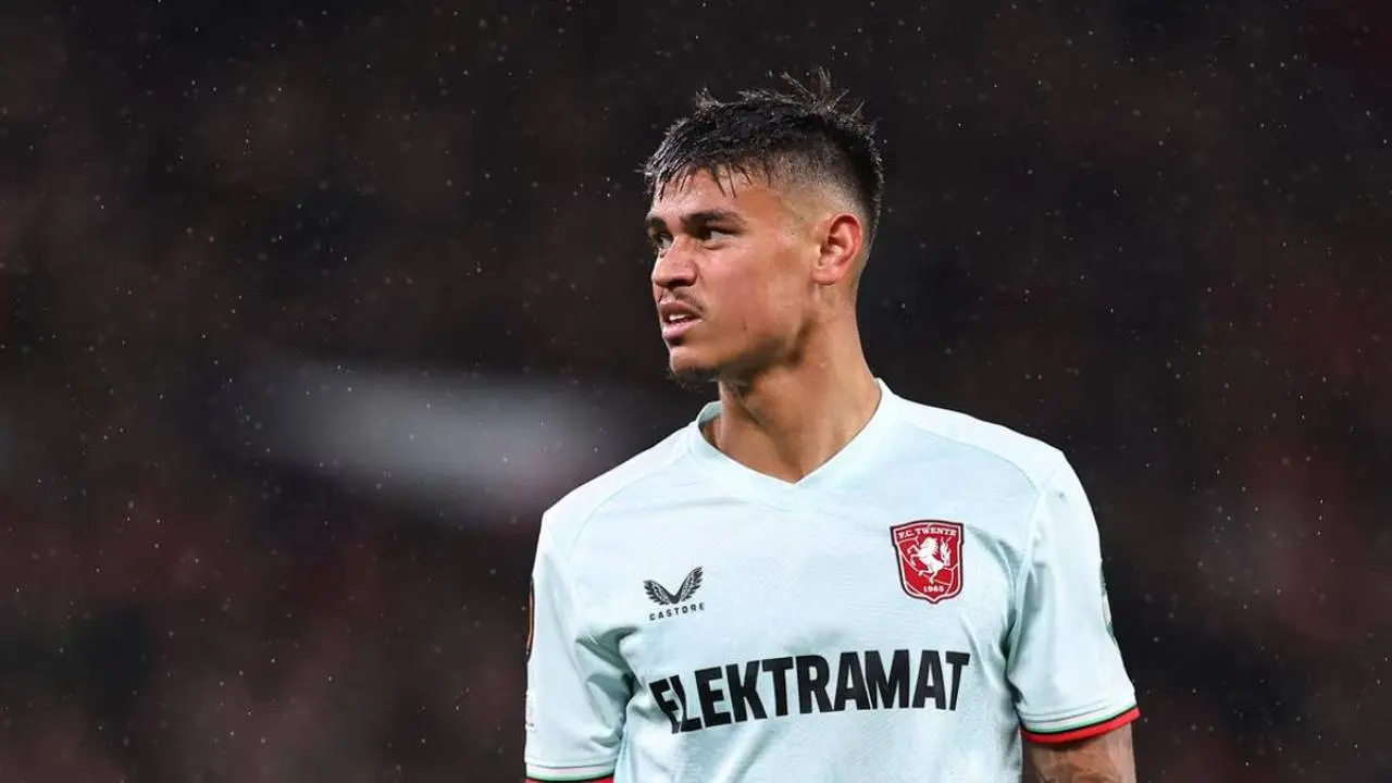 Kabar Terbaru Mees Hilgers, Kini Satu Naungan dengan Winger Timnas Italia Federico Chiesa