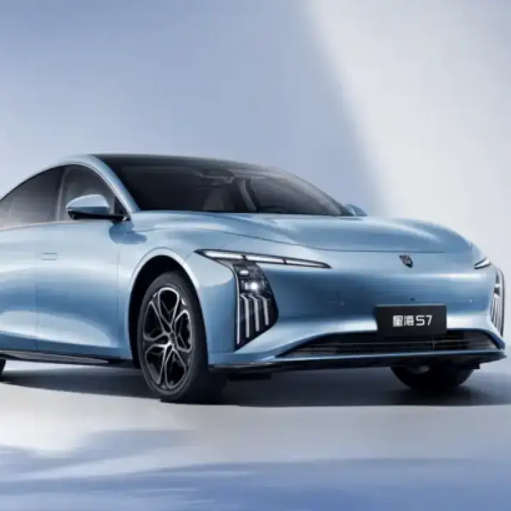 Dongfeng Xinghai S7 2026 Resmi Meluncur di China, Sedan Listrik 650 Km dengan Fast Charging 800V