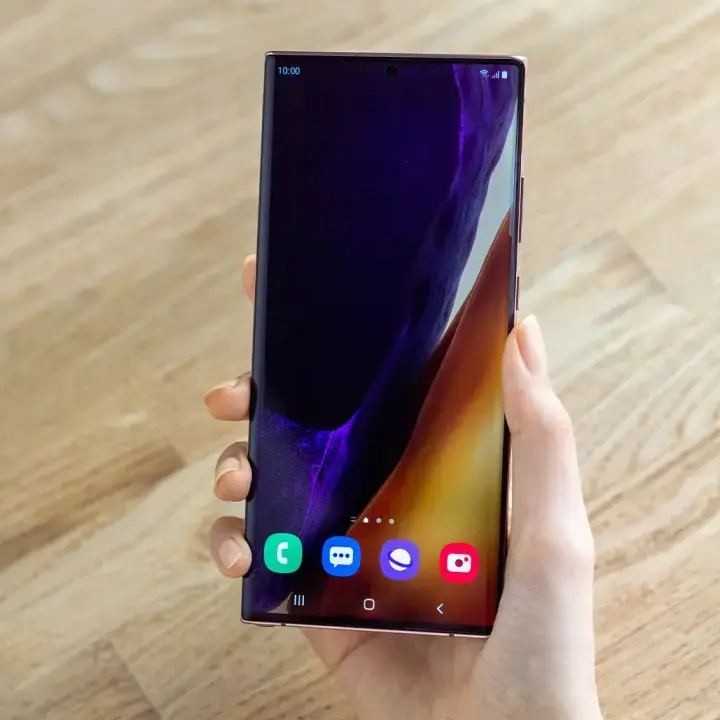 Layar AMOLED Dominasi Pasar Smartphone, Ini Keunggulan yang Bikin Gadget Lebih Canggih