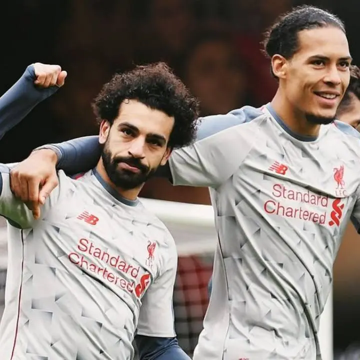 Mohamed Salah Dua Kali Dicadangkan, Van Dijk Tegaskan Tidak Ada Posisi yang Aman di Liverpool