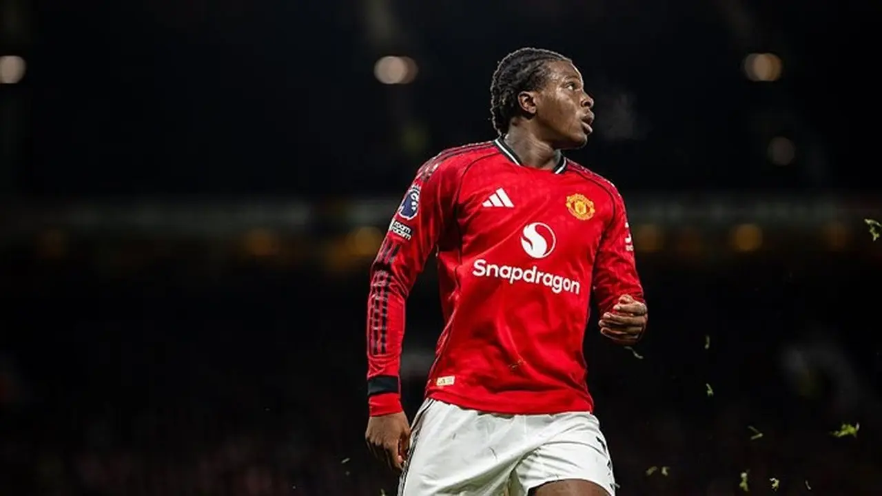 Patrick Dorgu Sebut Tiga GOAT Manchester United: Ronaldo, Scholes, dan Rooney