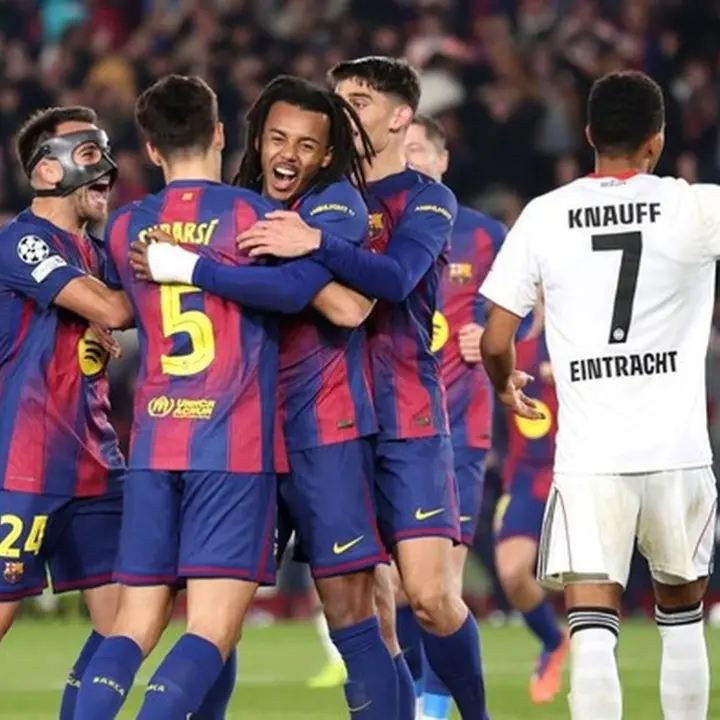 Hansi Flick Apresiasi Comeback Barcelona, Namun Tekankan Pentingnya Cetak Gol Lebih Dulu