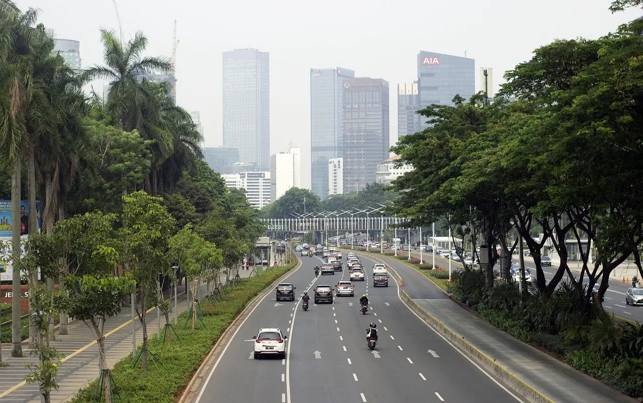 Prakiraan Cuaca Jakarta 27 Desember 2025: Cuaca Berawan Diselingi Hujan Ringan Sepanjang Hari