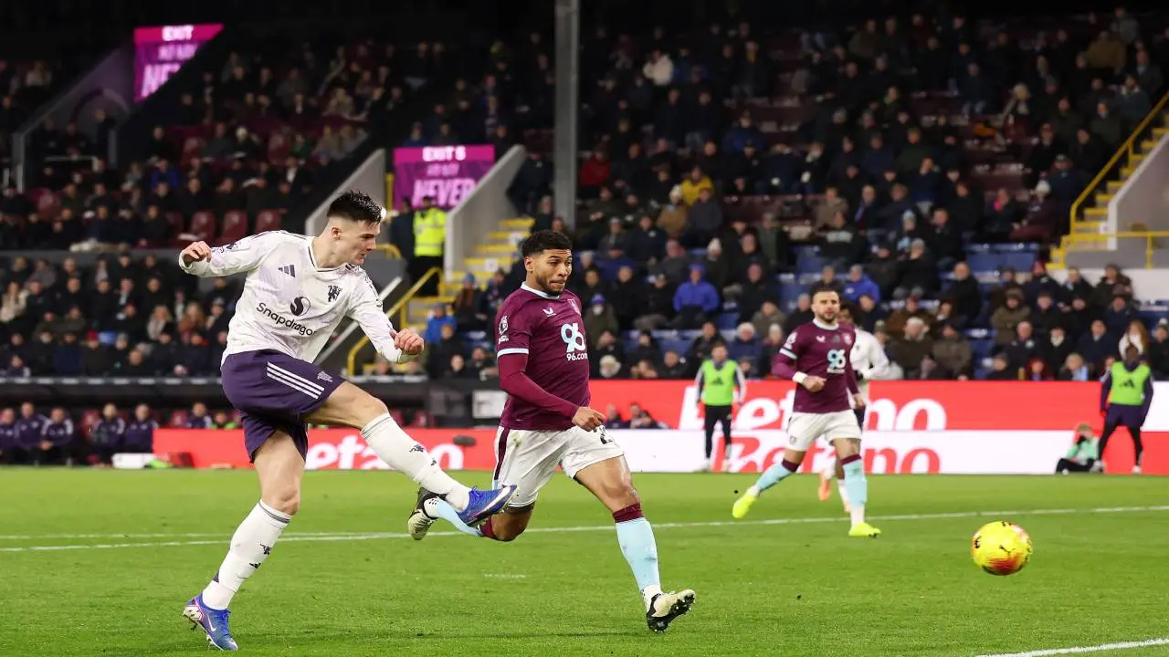 Rating Pemain MU vs Burnley: Benjamin Sesko Cetak Brace, Pertahanan Jadi Sorotan