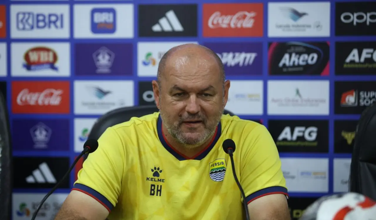 Bojan Hodak Pertanyakan Wasit Asing di Laga Persib Bandung vs Persija Jakarta