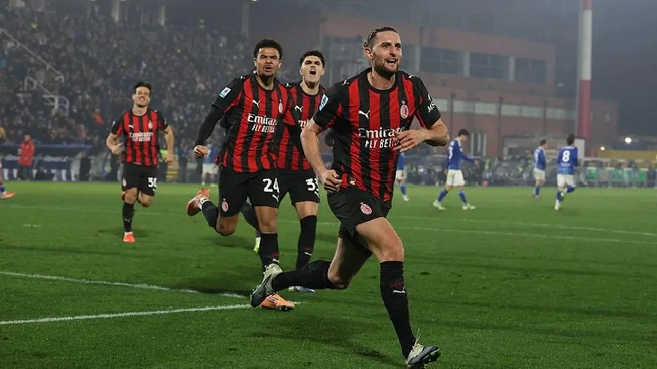 Klasemen Liga Italia: AC Milan Pepet Inter Milan, Napoli Tertahan