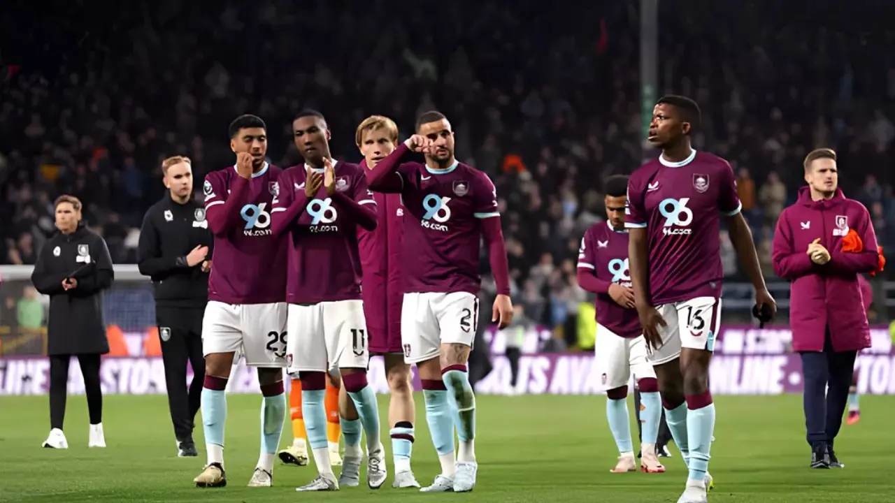 Burnley Resmi Jadi Tim Kedua yang Terdegradasi dari Liga Inggris 2025/2026 Usai Hasil Buruk Sepanjang Musim