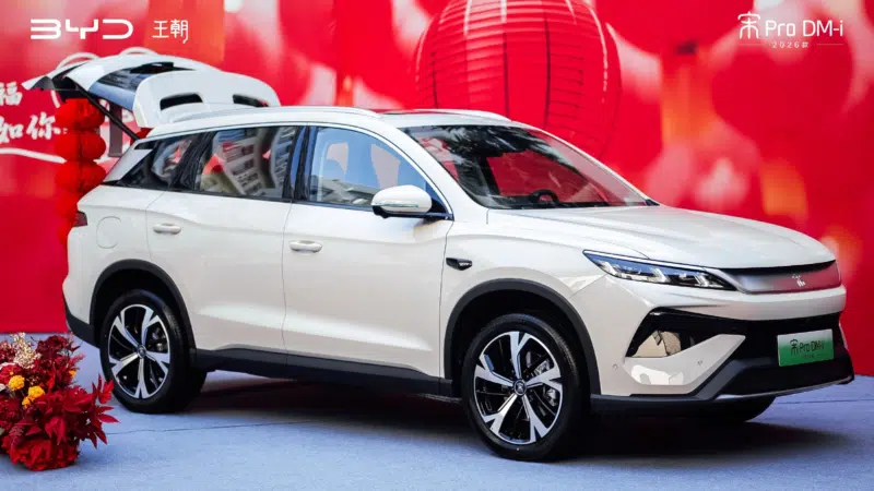 BYD Song Pro DM-i Generasi Terbaru Punya Jarak Tempuh Listrik 200 Km, Cas 9 Menit Hampir Penuh