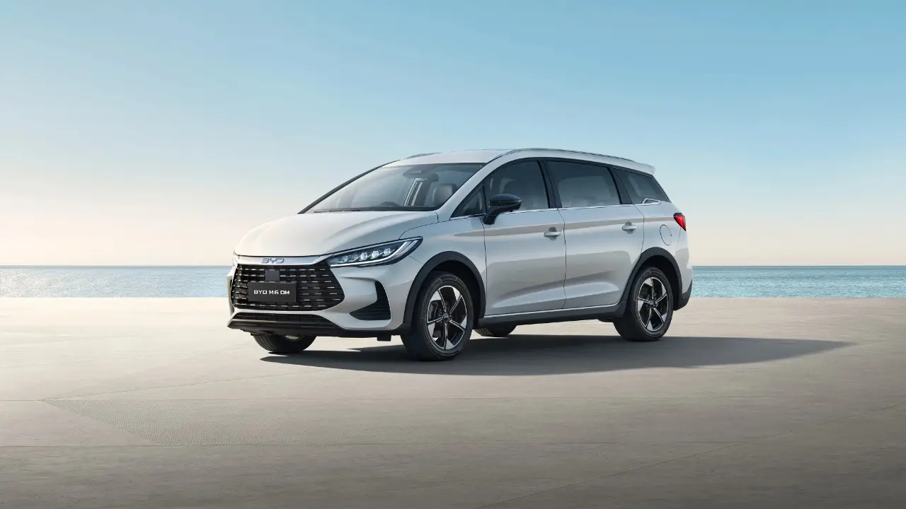 BYD Klarifikasi Harga M6 DM di Media Sosial, Sebut Masih Sebatas Indikasi