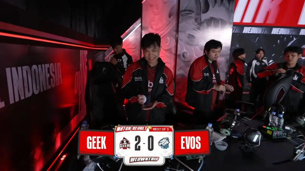 Hasil MPL ID S17 Hari ke-3 Pekan ke-6: GEEK Fam Sapu Bersih EVOS 2-0 dengan Dominasi Kuat di Dua Game