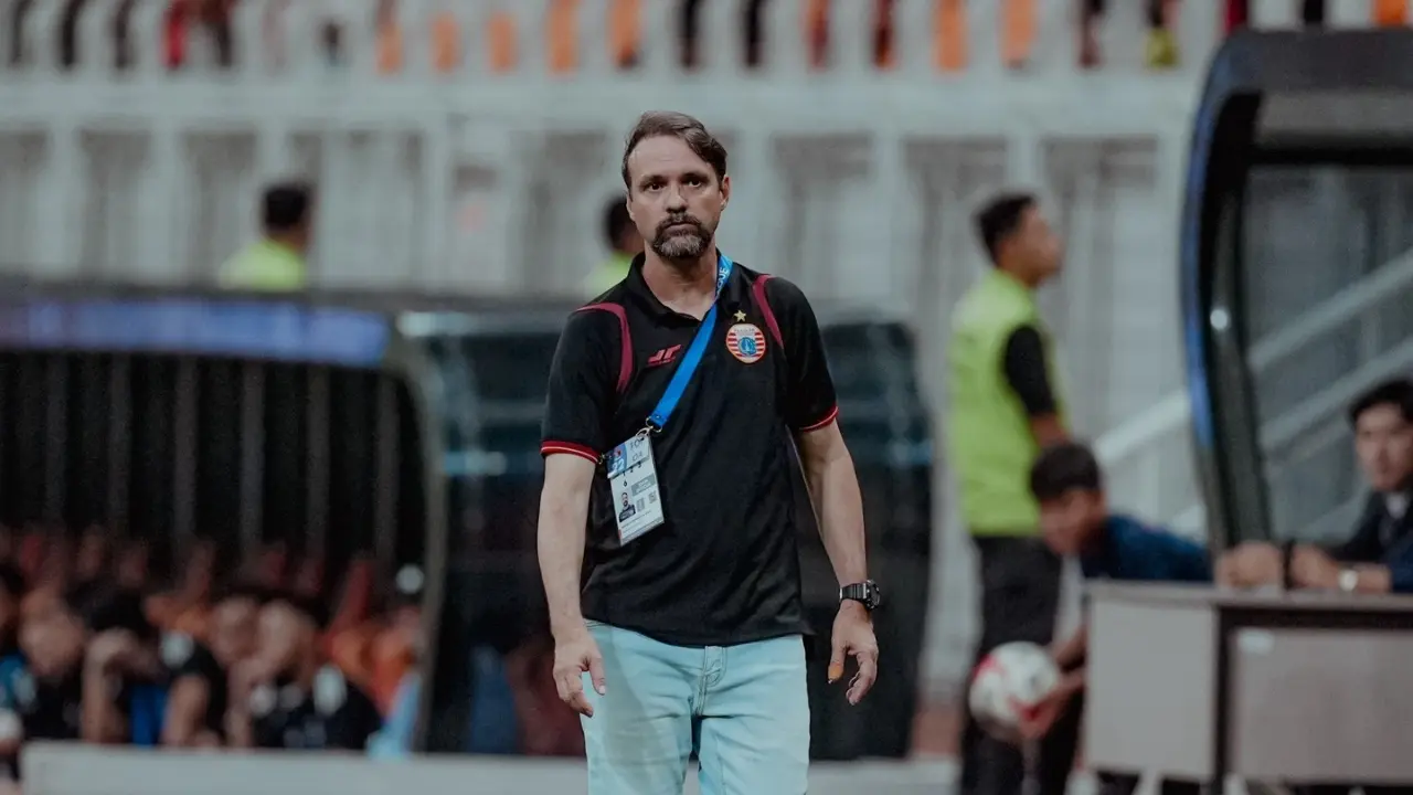 Persija Jakarta Resmi Berpisah Dengan Mauricio Souza Setelah Gagal Penuhi Target Di Liga Super Indonesia Musim 2025 2026