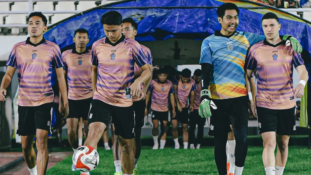 Prediksi Malut United vs Persita Tangerang: Carlos Pena Targetkan Pendekar Cisadane Raih Tiga Poin Penting Saat Bertandang ke Markas Laskar Kie Raha