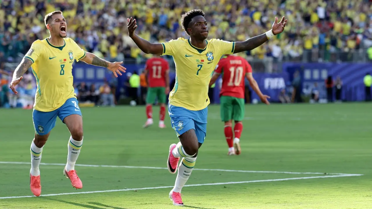 Brasil Bungkam Skotlandia 3-0, Vinicius Cetak Dua Gol di Laga Penutup Grup C