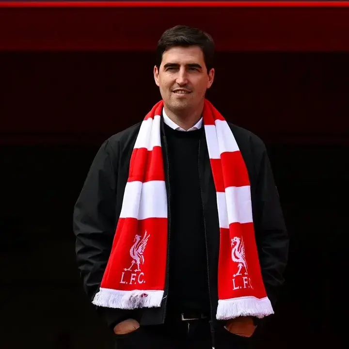Andoni Iraola Hadapi Dua Tantangan Besar di Awal Kepelatihannya Setelah Resmi Jadi Pelatih Liverpool