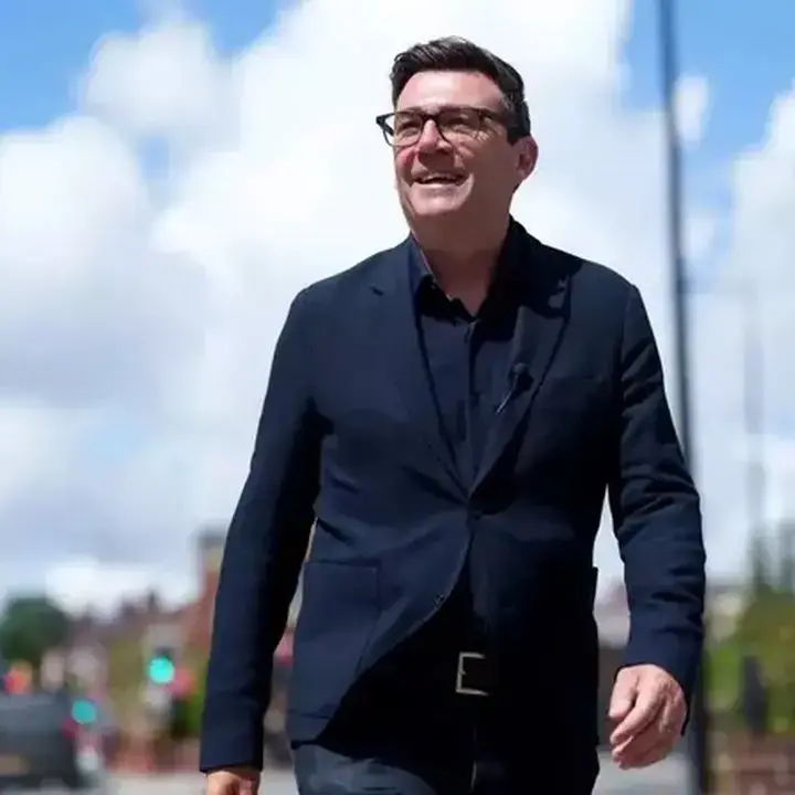 Andy Burnham Pimpin Inggris, Janjikan Kebijakan Berani Atasi Krisis