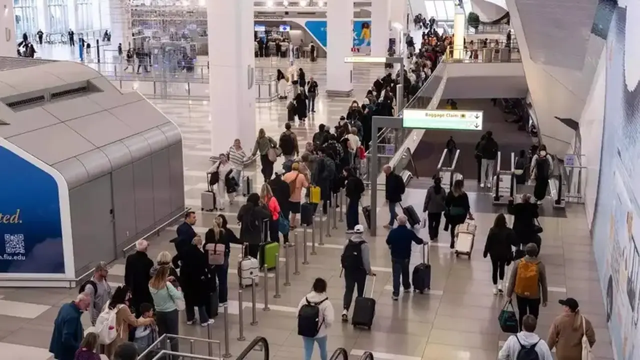 AS Tangkap Imigran di Bandara Domestik Akibat Visa Kedaluwarsa