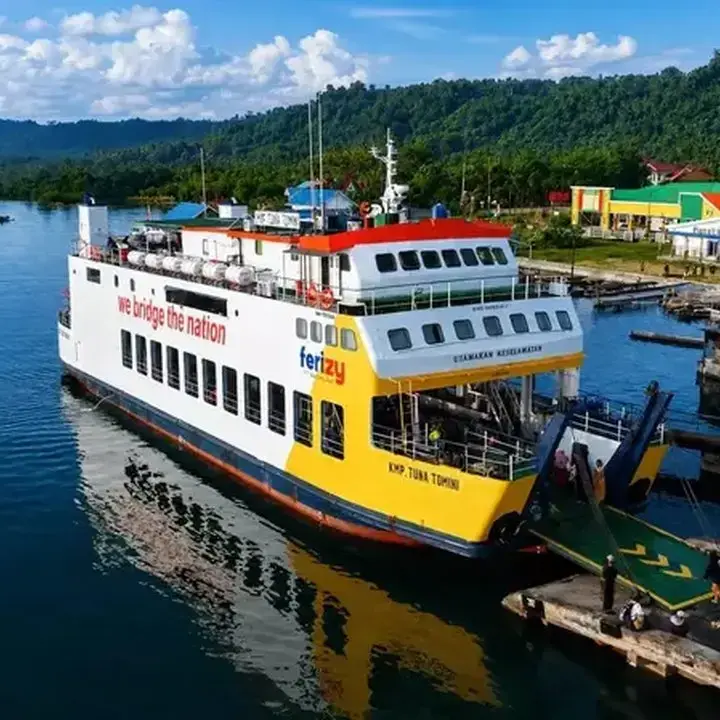 ASDP Perkuat Layanan Penyeberangan Luwuk, Tanam 2.500 Mangrove