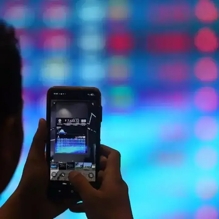 Asing Lepas Saham TPIA, EMAS, dan AMMN Saat IHSG Menguat