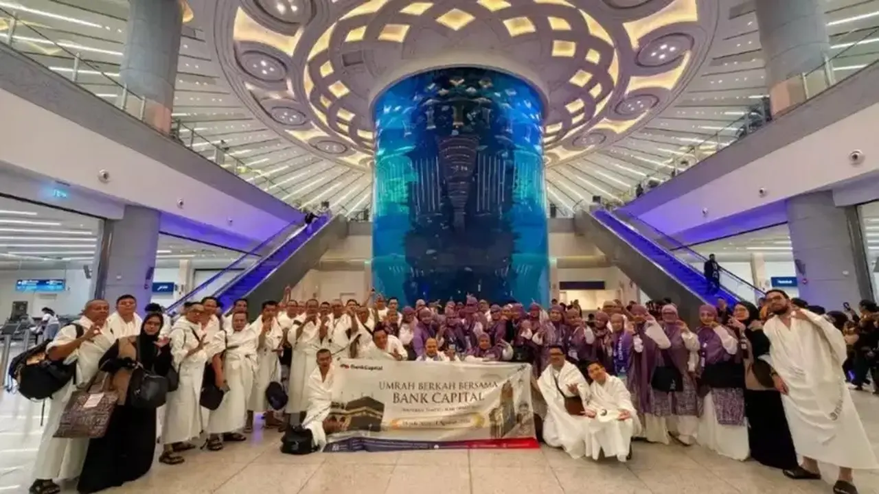 Bank Capital Berikan Apresiasi Umrah untuk 50 Nasabah Setia