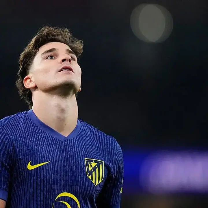 Barcelona Terseret FIFA dan RFEF Akibat Laporan Atletico Madrid soal Julian Alvarez