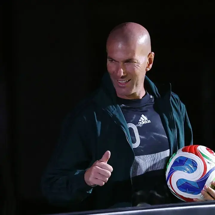 Benzema Dukung Penuh Zidane Jadi Pelatih Timnas Prancis: “Dia Legenda, Kakak Tertua”