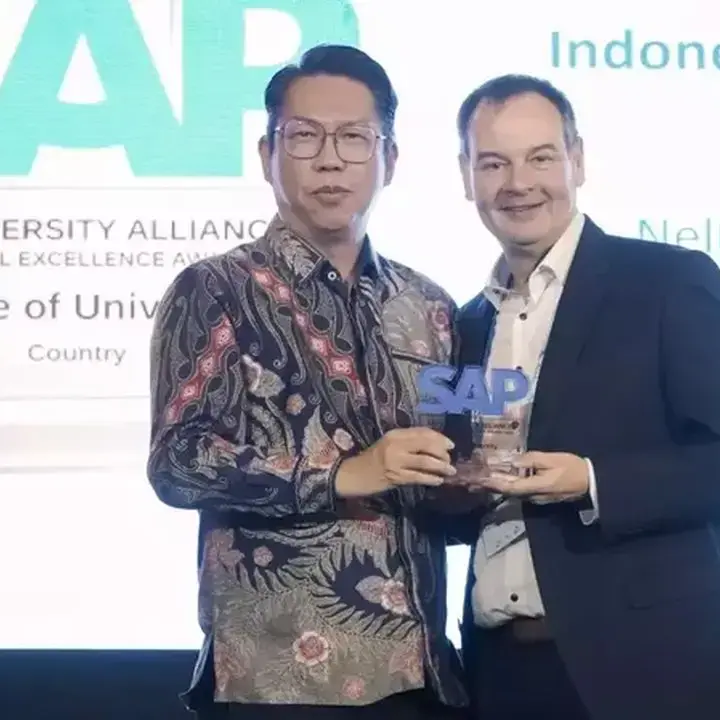 BINUS University Raih 3 Penghargaan Internasional dari SAP
