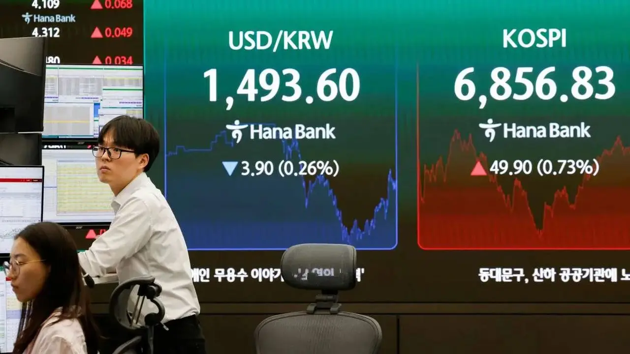 Bursa Asia Melemah Jelang Laporan Keuangan Raksasa Teknologi dan Keputusan The Fed
