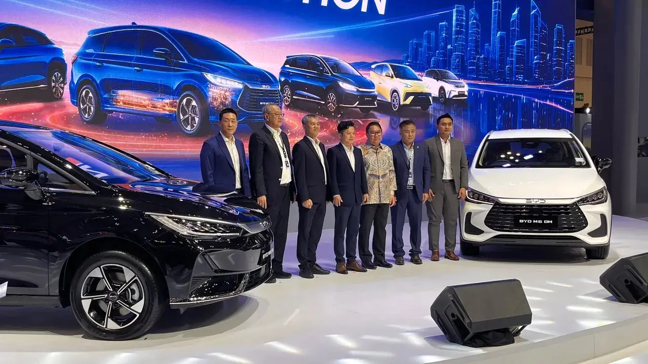 BYD M6 EV Rakitan Lokal Meluncur di GIIAS 2026, Harga Rp395 Juta