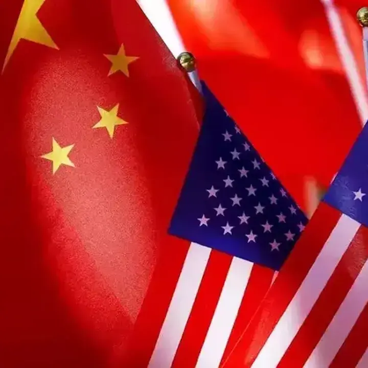 Distilasi Model AI: Medan Perang Baru Persaingan Teknologi AS-China