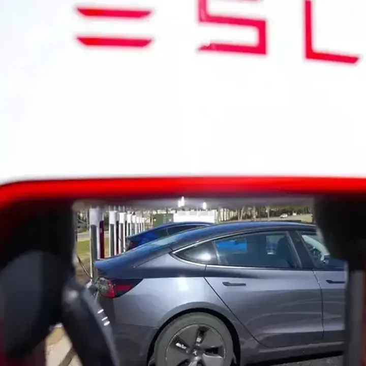 Elon Musk Bantah Rumor Tesla Lepas Bisnis China Demi Merger SpaceX