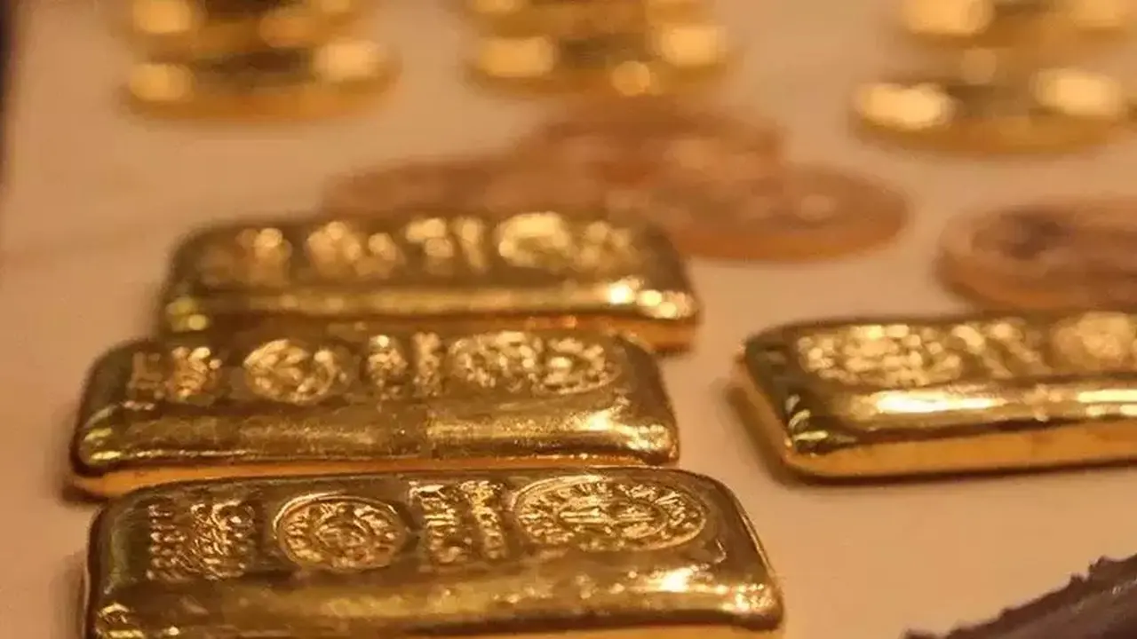 Emas Bertahan di US$ 4.000, Analis Prediksi Prospek Bullish di Tengah Ketidakpastian