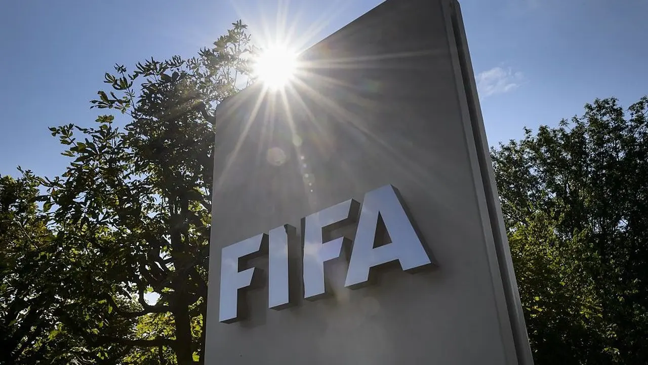 FIFA Tegaskan Keuntungan FFE untuk Negara Anggota, Bantah Jual Saham Piala Dunia