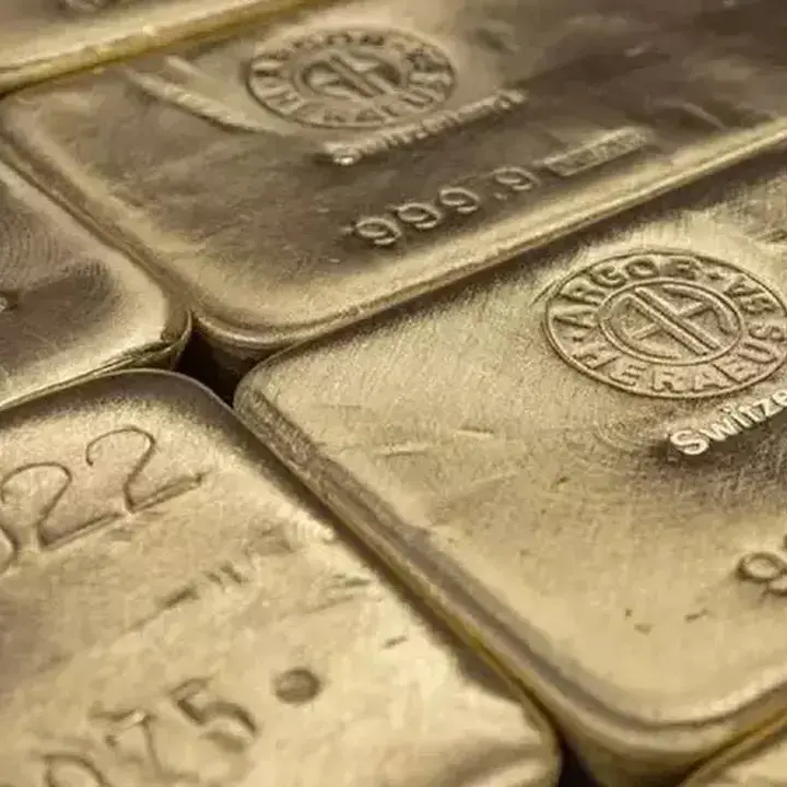 Harga Emas Turun, Permintaan di China Tetap Loyo di Bawah Target 10 Tahun