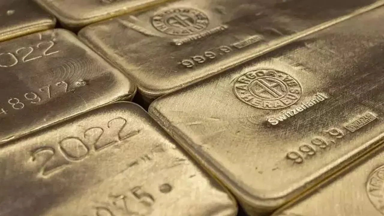 Harga Emas Turun, Permintaan di China Tetap Loyo di Bawah Target 10 Tahun