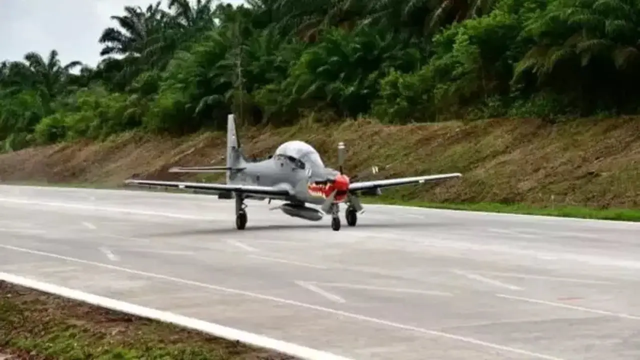 Jalan Tol Siap Jadi Landasan Darurat Pesawat Tempur TNI AU