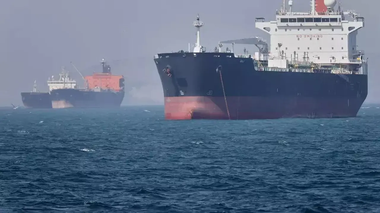 Konflik AS-Iran Picu Kenaikan Harga Minyak ke Level Tertinggi Lima Pekan