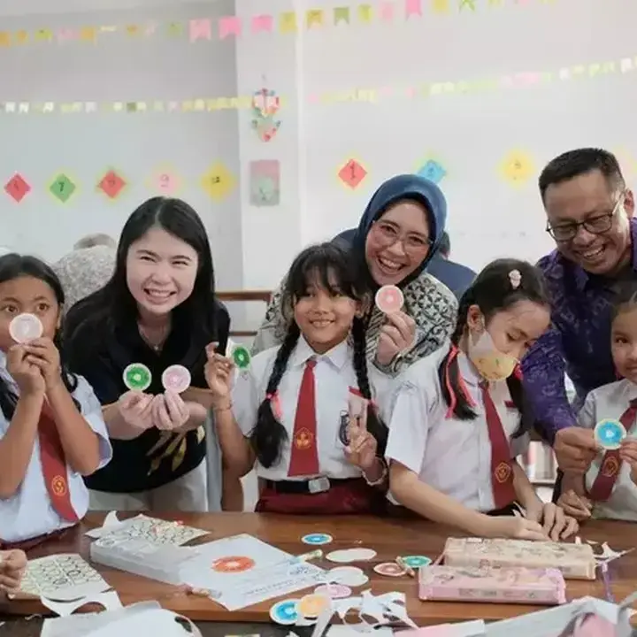 Maybank Indonesia Tingkatkan Literasi Keuangan 2.000 Pelajar Bali Bersama Prestasi Junior Indonesia