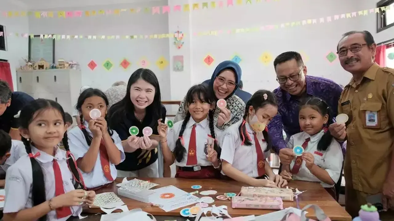 Maybank Indonesia Tingkatkan Literasi Keuangan 2.000 Pelajar Bali Bersama Prestasi Junior Indonesia