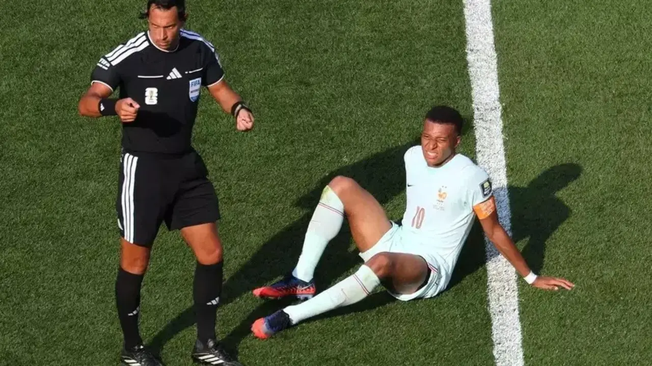 Mbappé Pastikan Pernapakan Pergelangan Kaki Baik Jelang Semifinal
