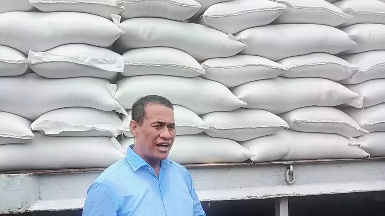Mentan Amran Ungkap Dugaan Penipuan Beras Premium, Potensi Kerugian Triliunan Rupiah