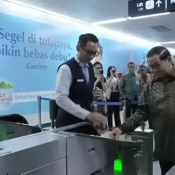 MRT Jakarta Kini Terima Pembayaran Kartu Kredit Nirkontak untuk Kemudahan Penumpang